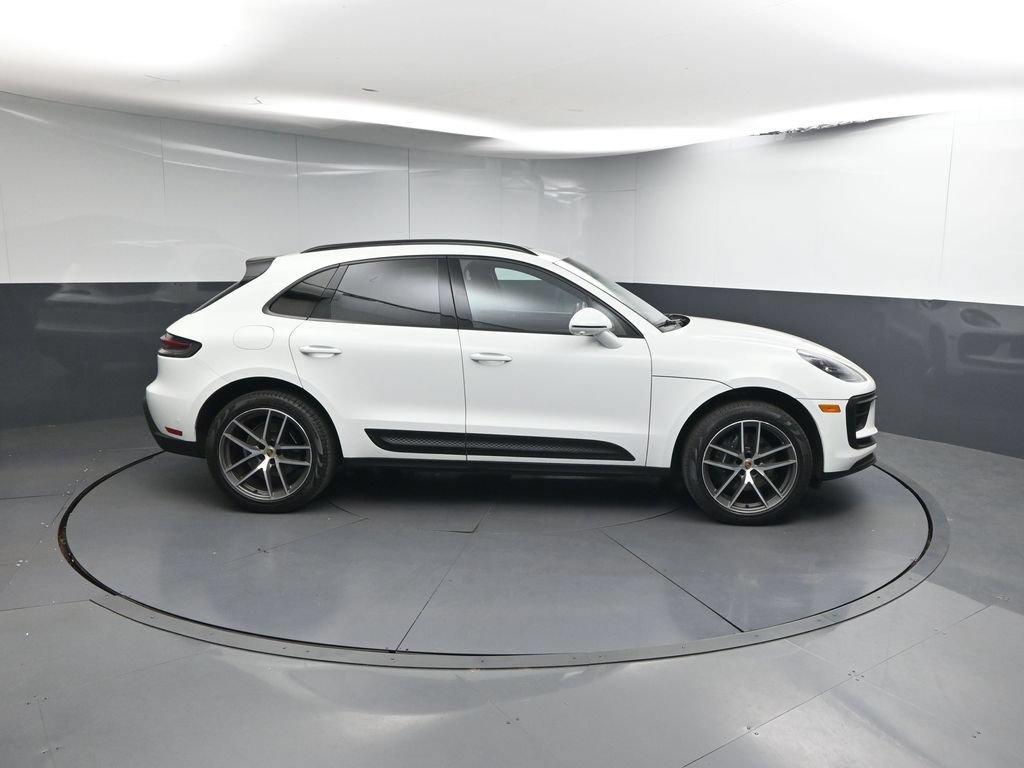 Used 2023 Porsche Macan AWD/4WD image 26