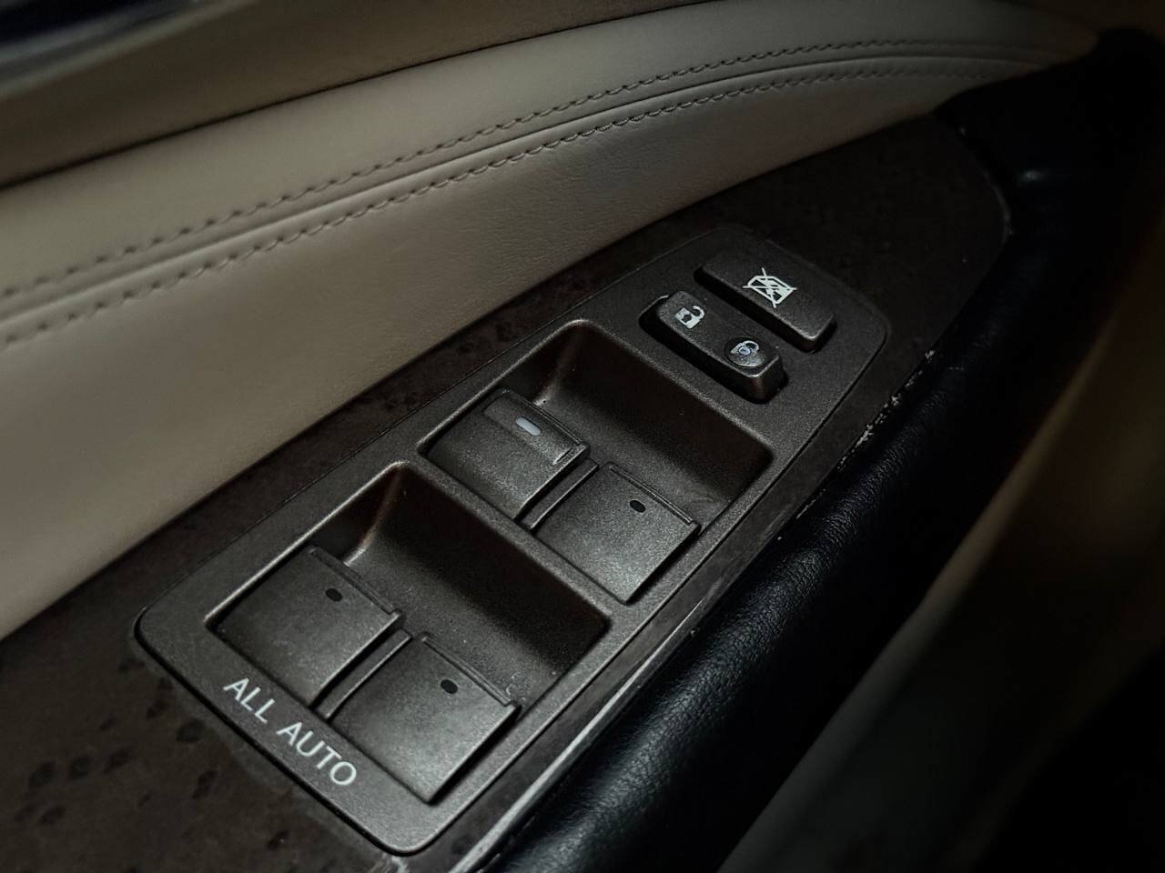 Used 2010 Lexus LS 460 AWD w/ Luxury Value Edition image 30