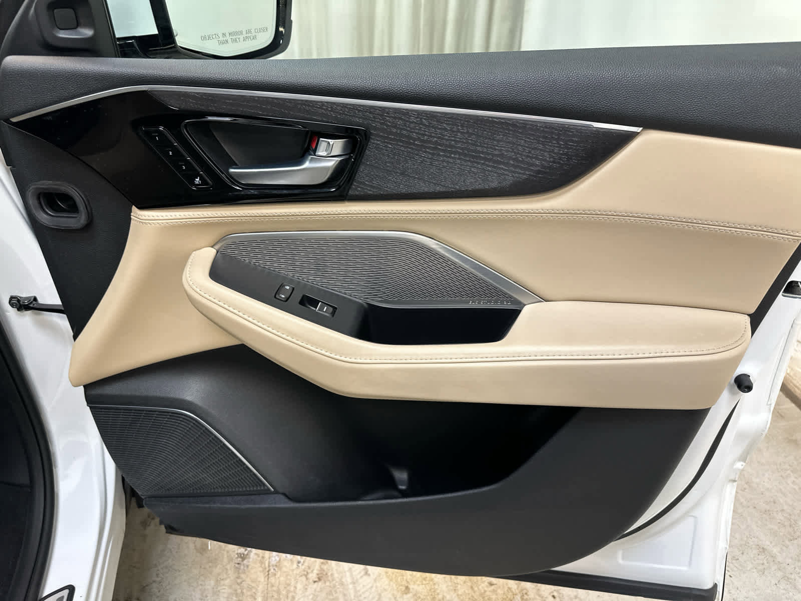 Used 2022 Acura MDX SH-AWD w/ Advance Package image 29