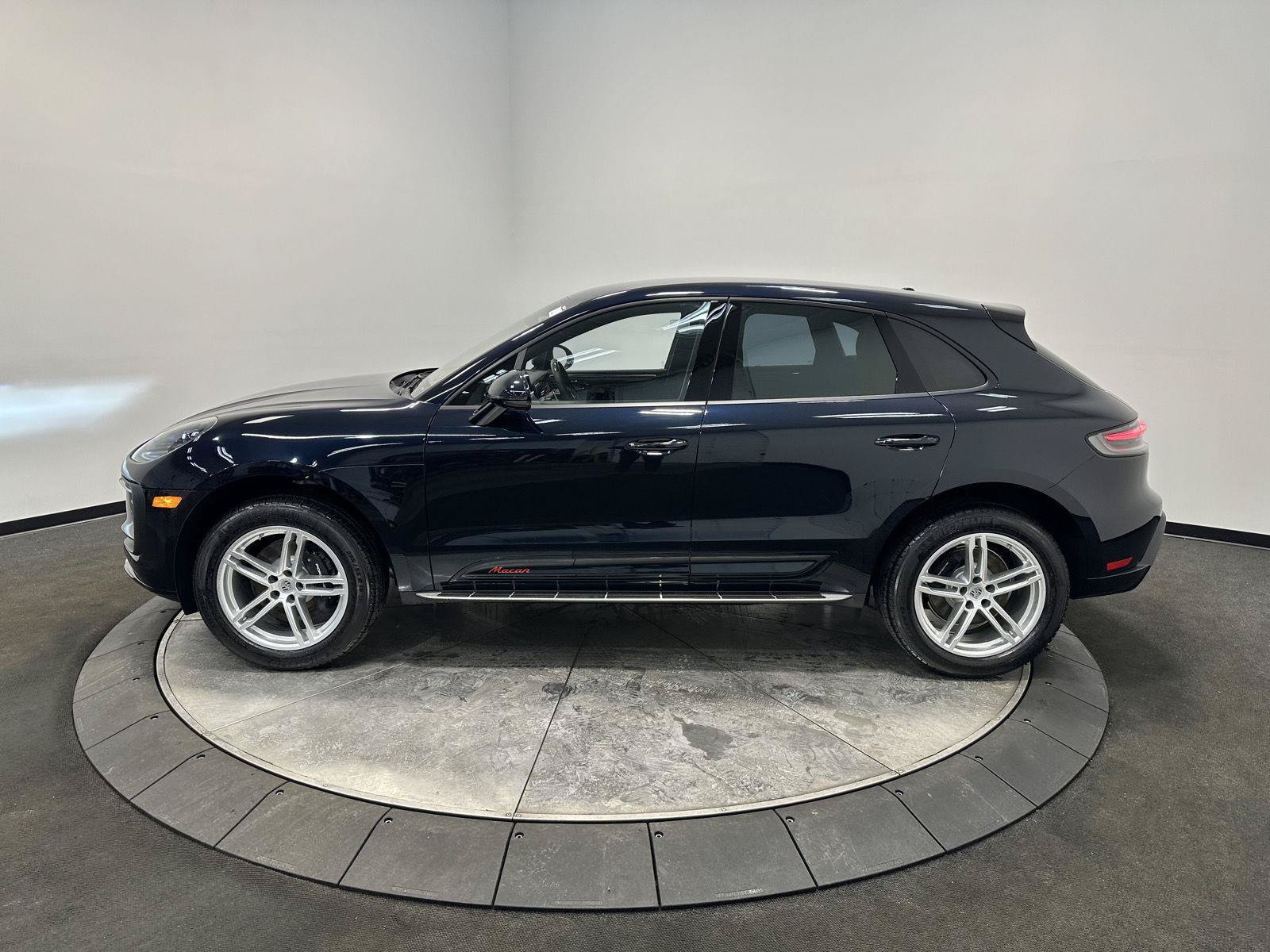 New 2026 Porsche Macan AWD/4WD image 2