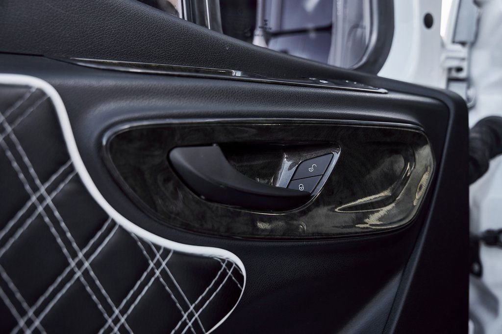 Used 2019 Mercedes-Benz Sprinter 144 image 35