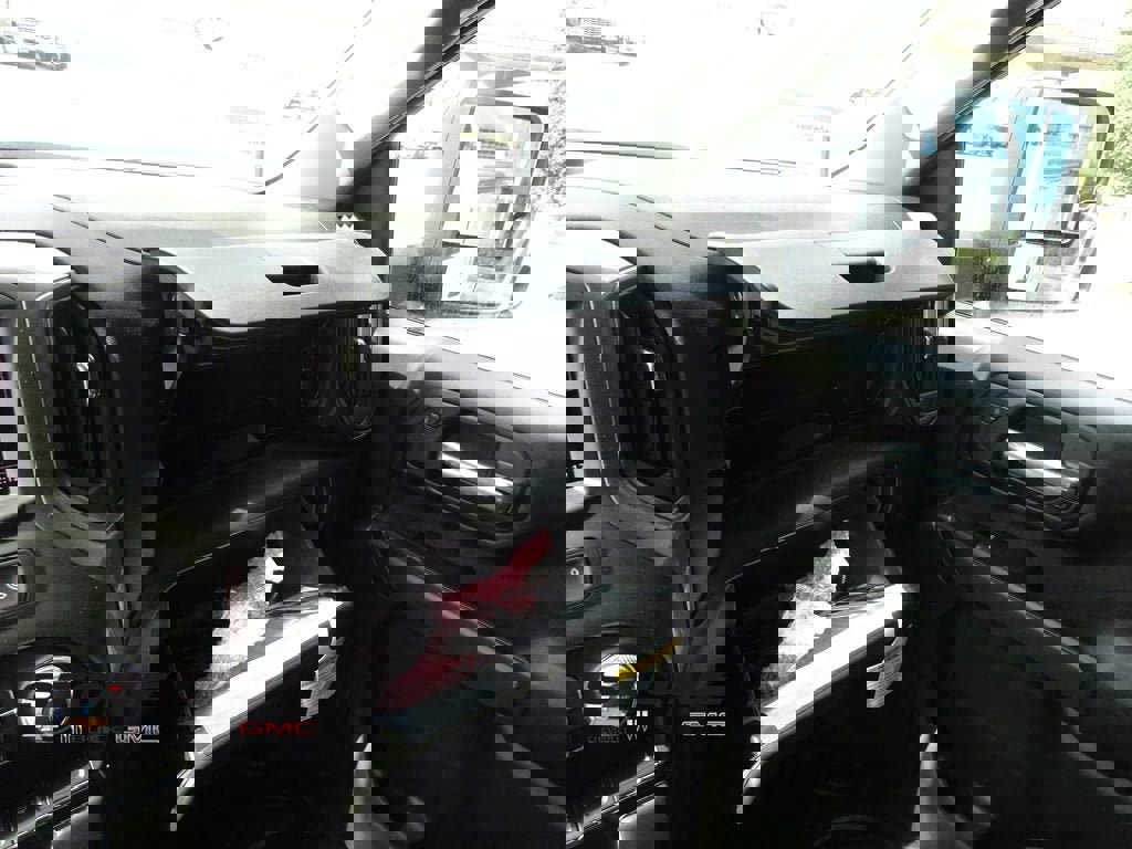 New 2026 GMC Sierra 2500 Pro w/ Convenience Package image 21