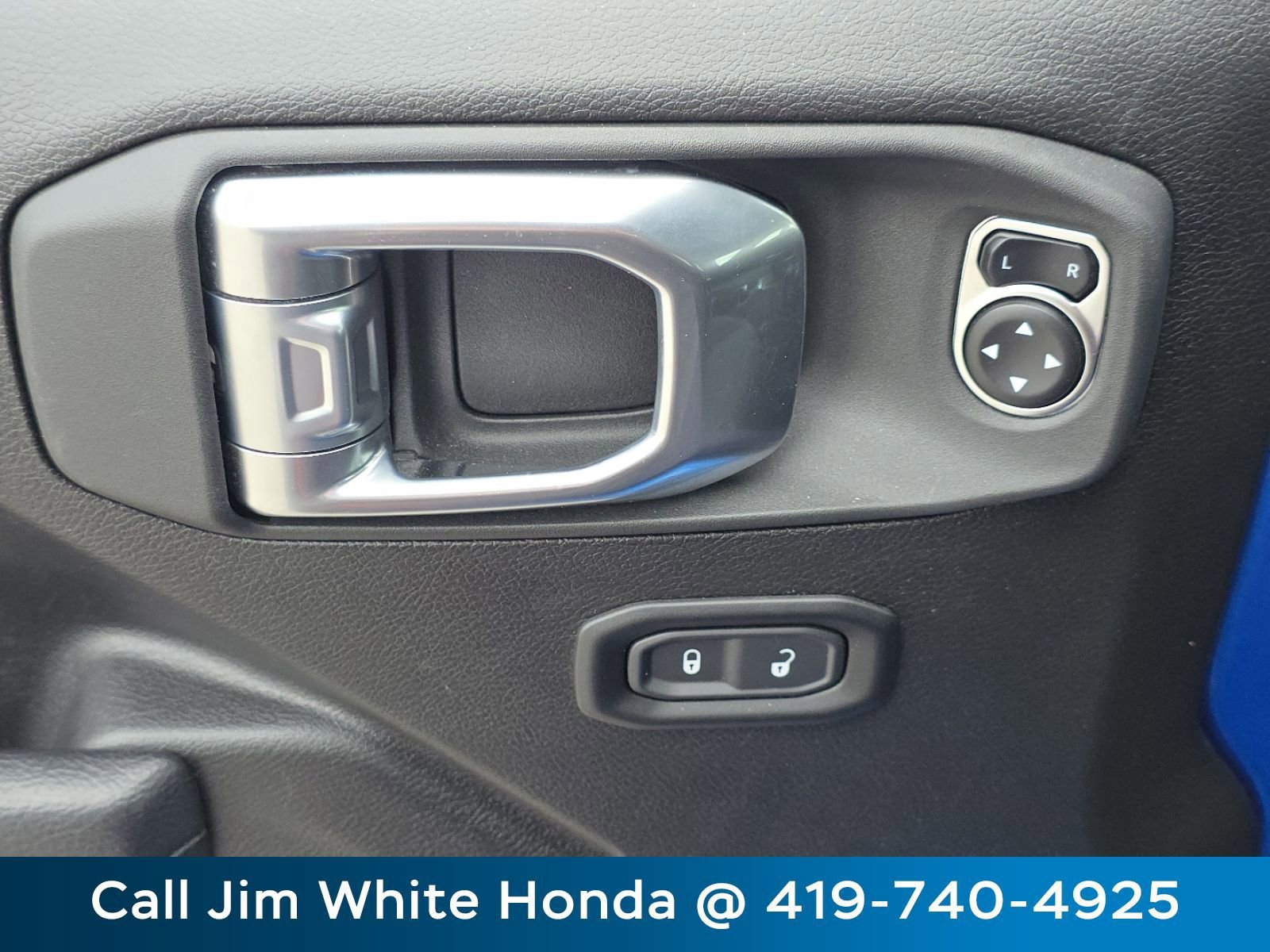 Used 2024 Jeep Wrangler Sport S image 25