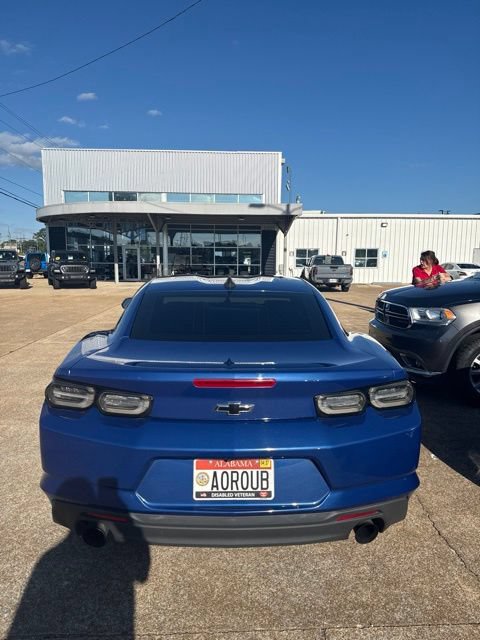 Used 2020 Chevrolet Camaro LT RWD image 5
