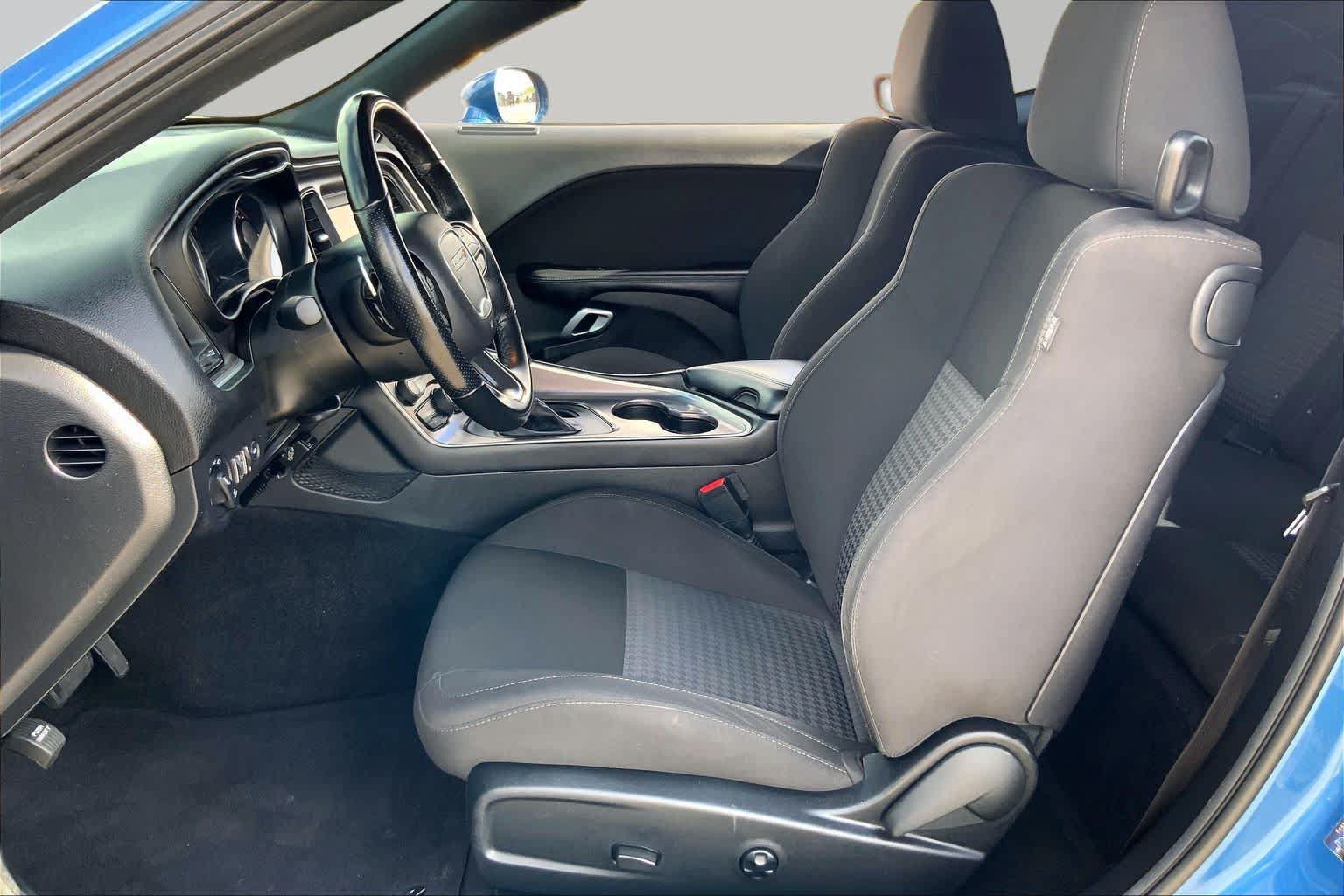 Used 2021 Dodge Challenger GT RWD image 8