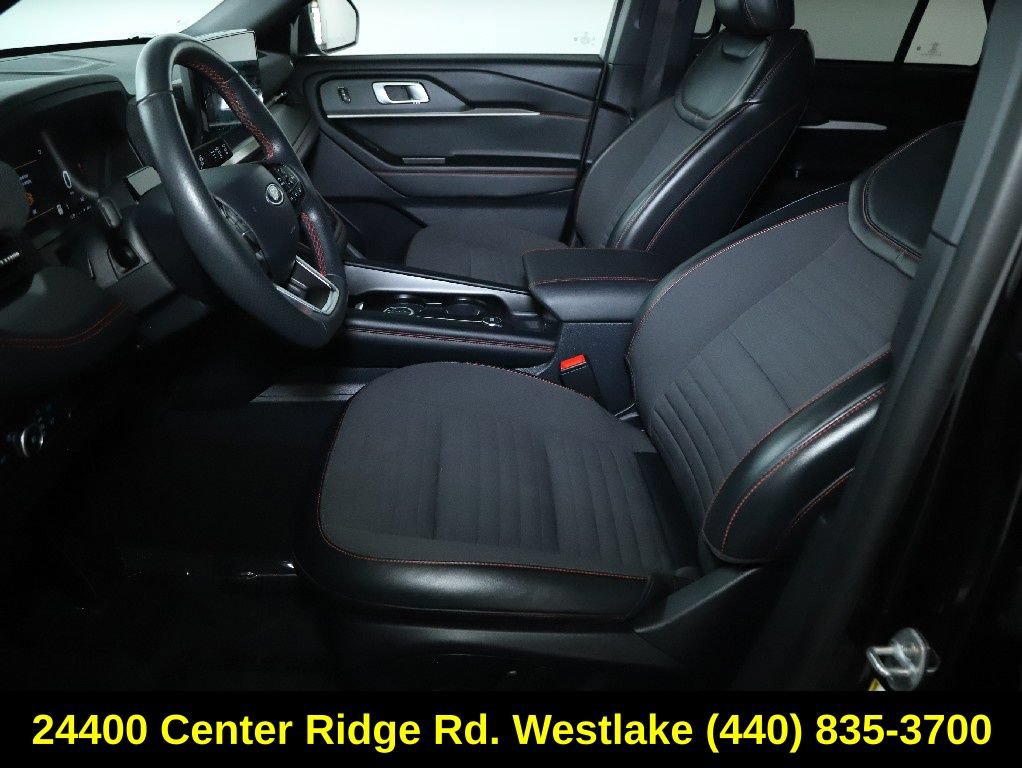 Used 2025 Ford Explorer ST-Line AWD/4WD image 19