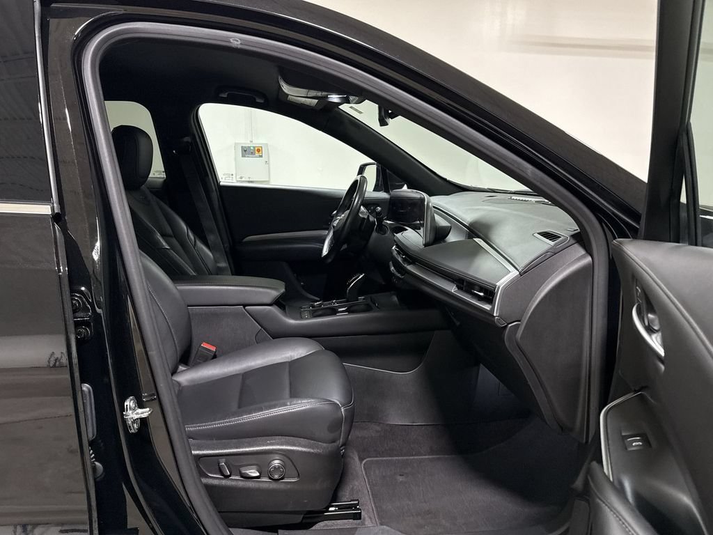 Used 2024 Cadillac XT4 Premium Luxury FWD image 22