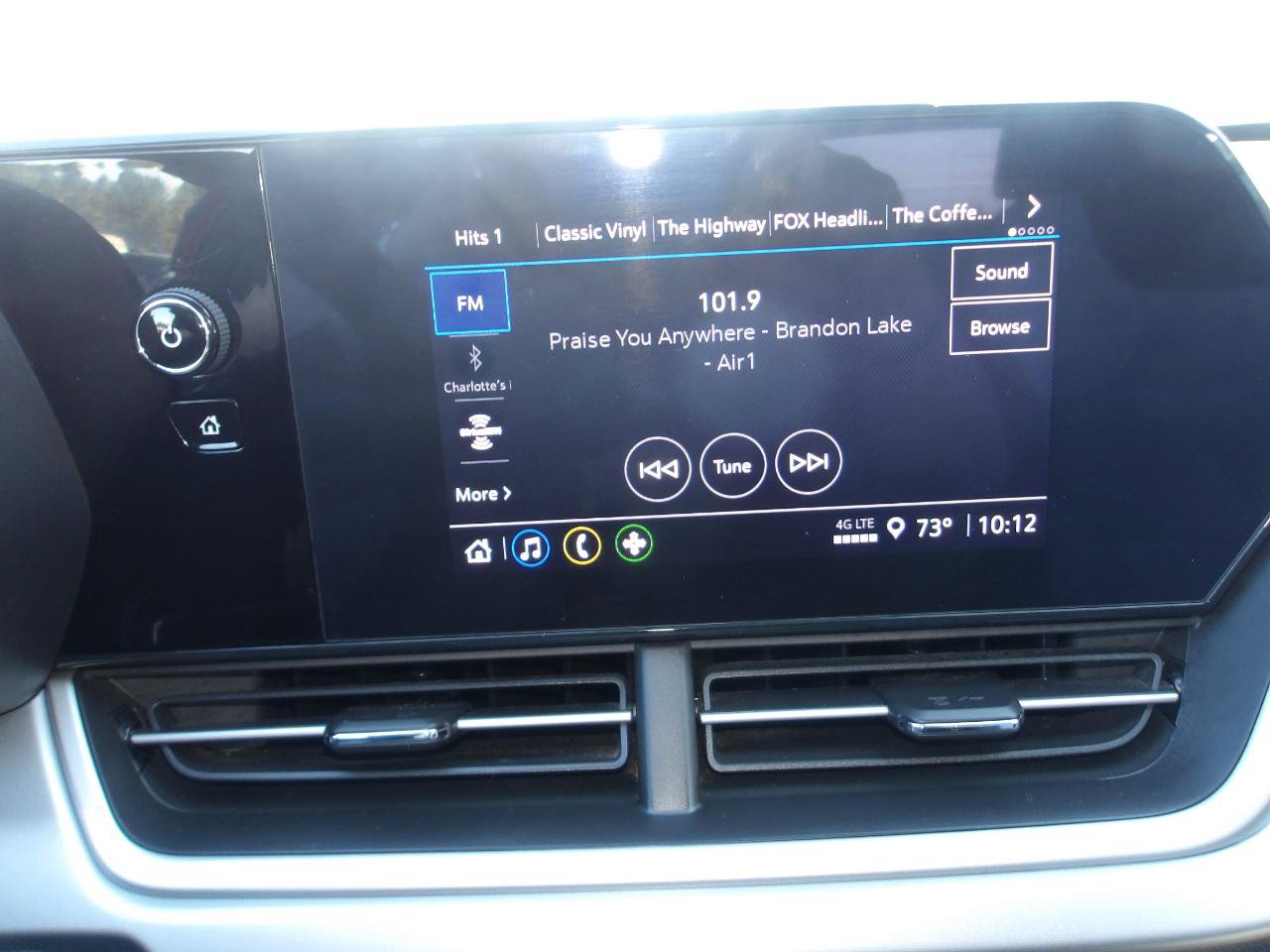 Used 2024 Chevrolet Trax RS w/ Sunroof Package FWD image 20