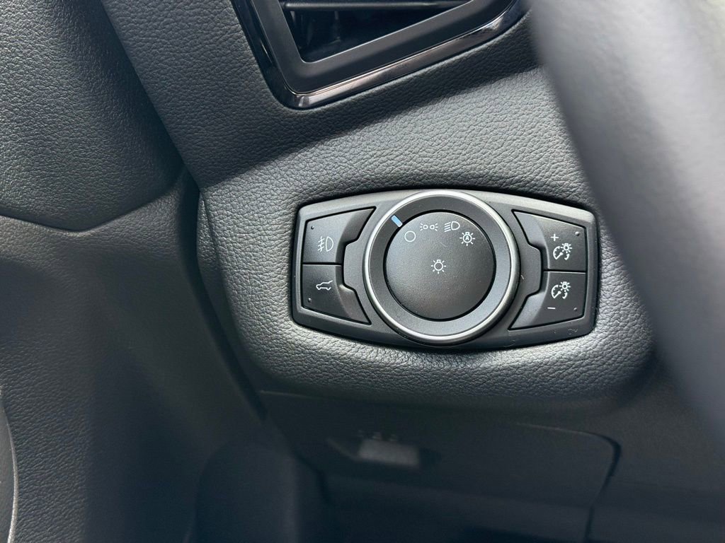 Used 2017 Ford Escape Titanium image 20