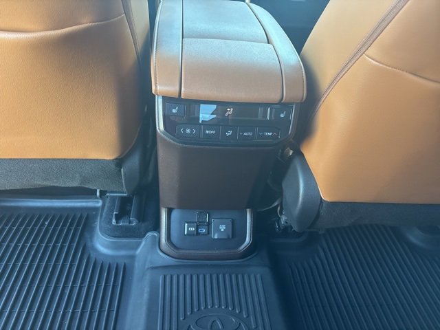 Used 2022 Toyota Highlander Platinum image 21