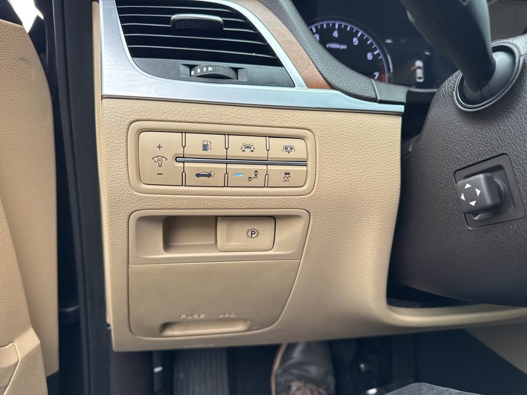 Used 2016 Hyundai Genesis 3.8 w/ Option Group 04 image 15