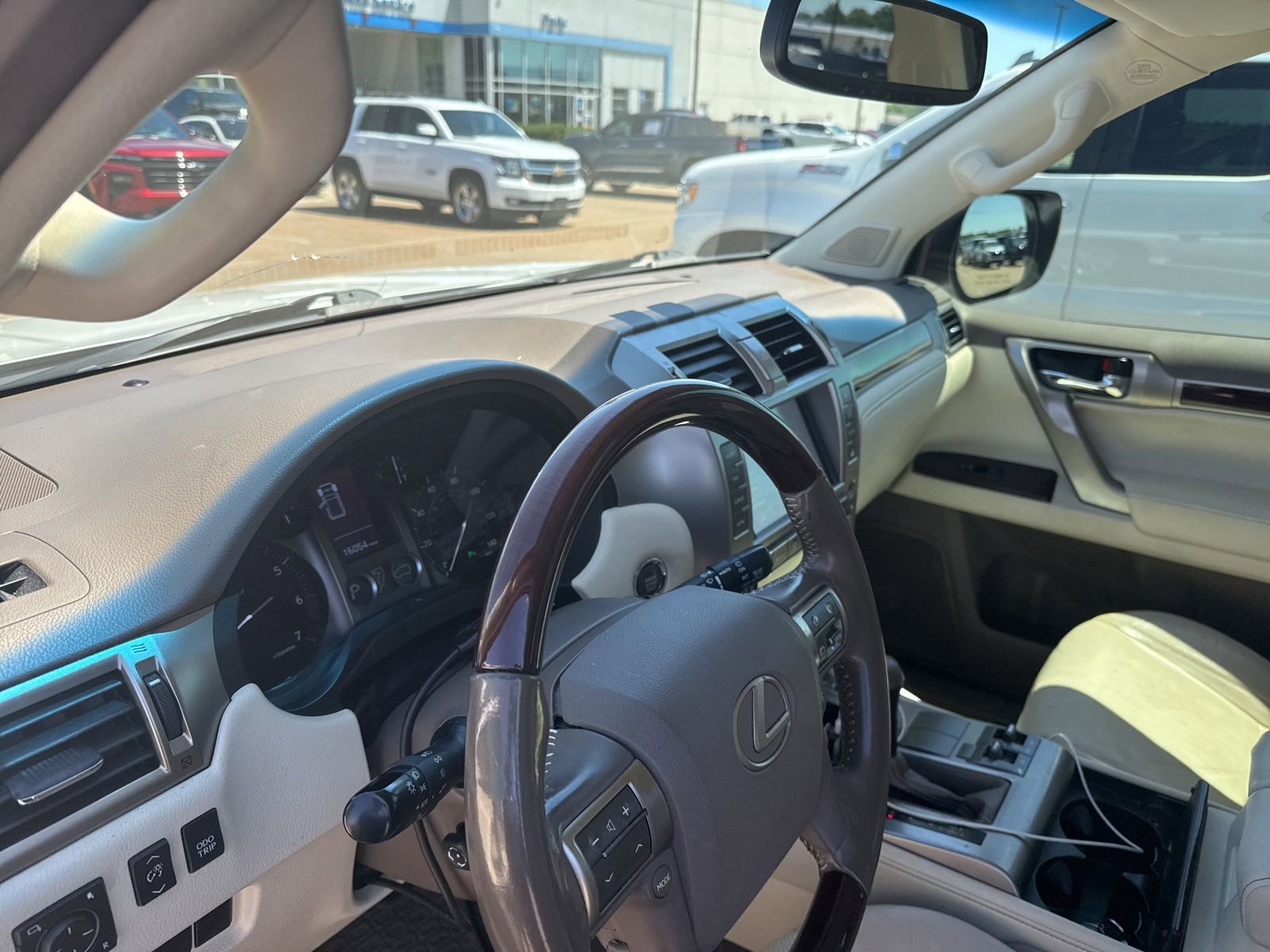 Used 2019 Lexus GX 460 Premium w/ Premium Package AWD/4WD image 12