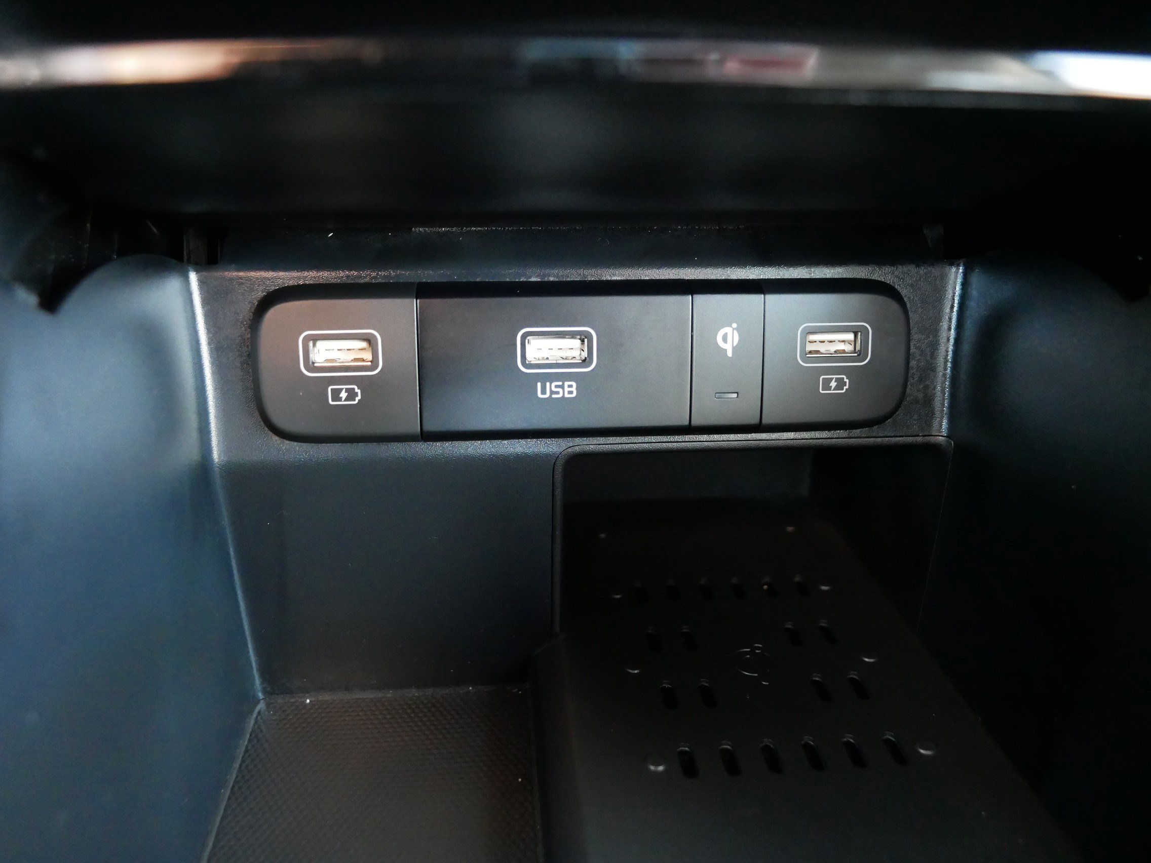 Certified 2022 Kia Sorento SX image 33