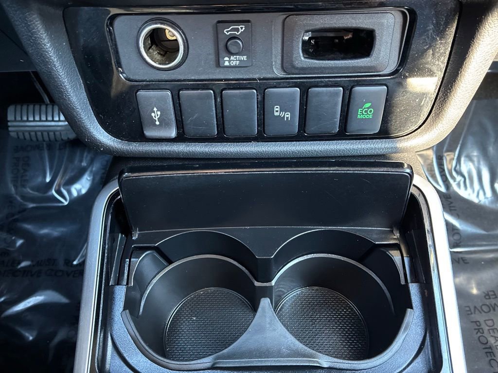 Used 2020 Mitsubishi Outlander SEL image 32