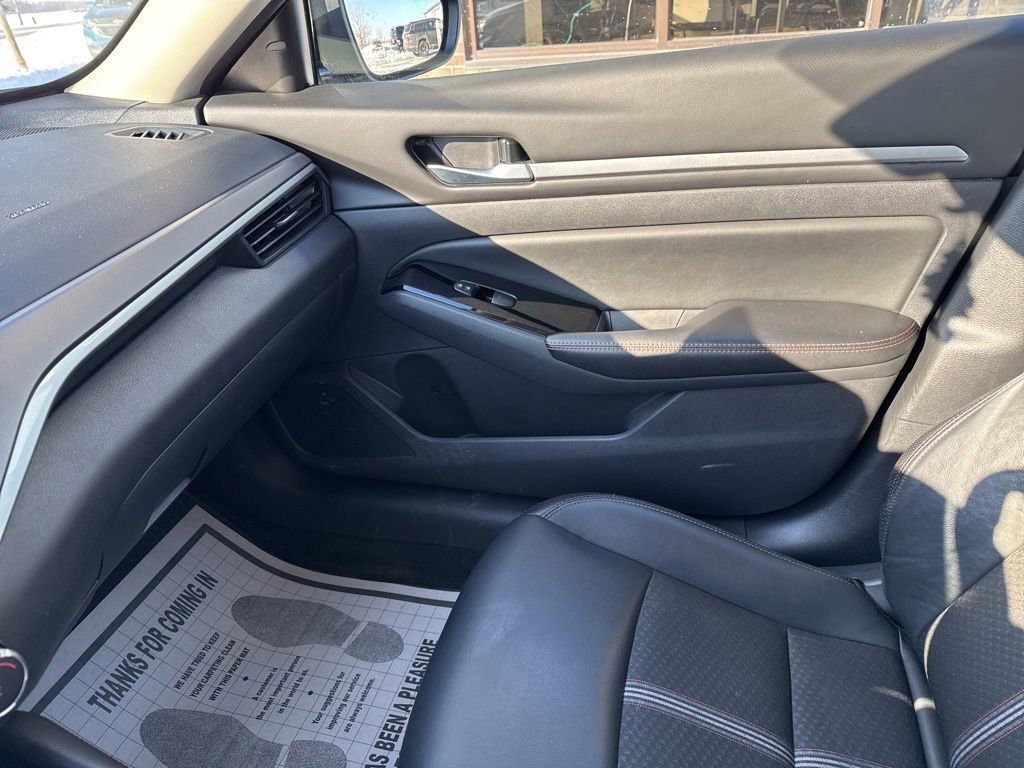 Used 2025 Nissan Altima 2.5 SR image 52