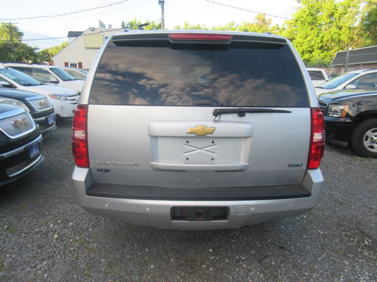 Used 2012 Chevrolet Suburban LT w/ Luxury Package image 9