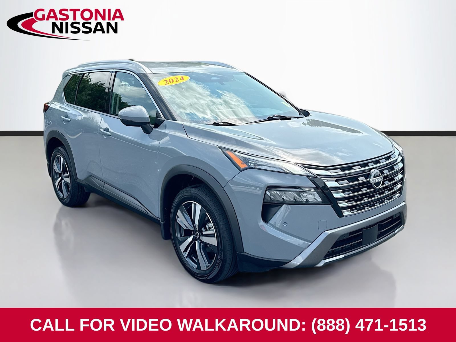 Used 2024 Nissan Rogue SL AWD/4WD image 1