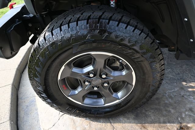 Used 2021 Jeep Gladiator Rubicon w/ Cold Weather Group AWD/4WD image 10