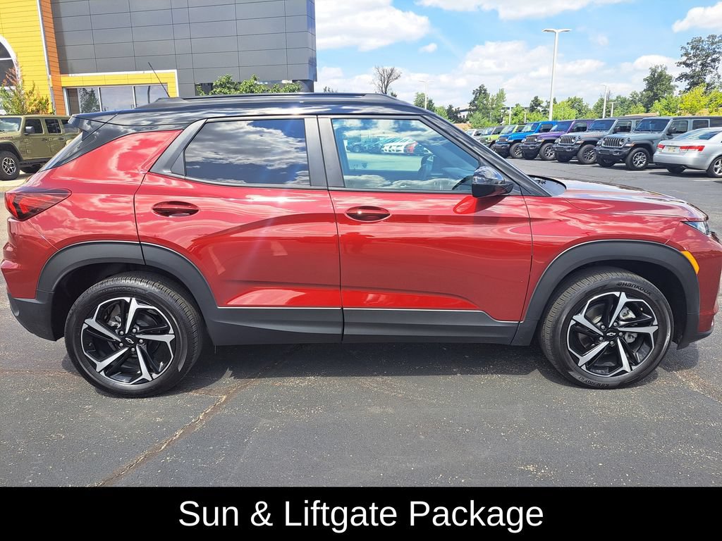 Used 2023 Chevrolet TrailBlazer RS w/ Sun and Liftgate Package AWD/4WD image 3