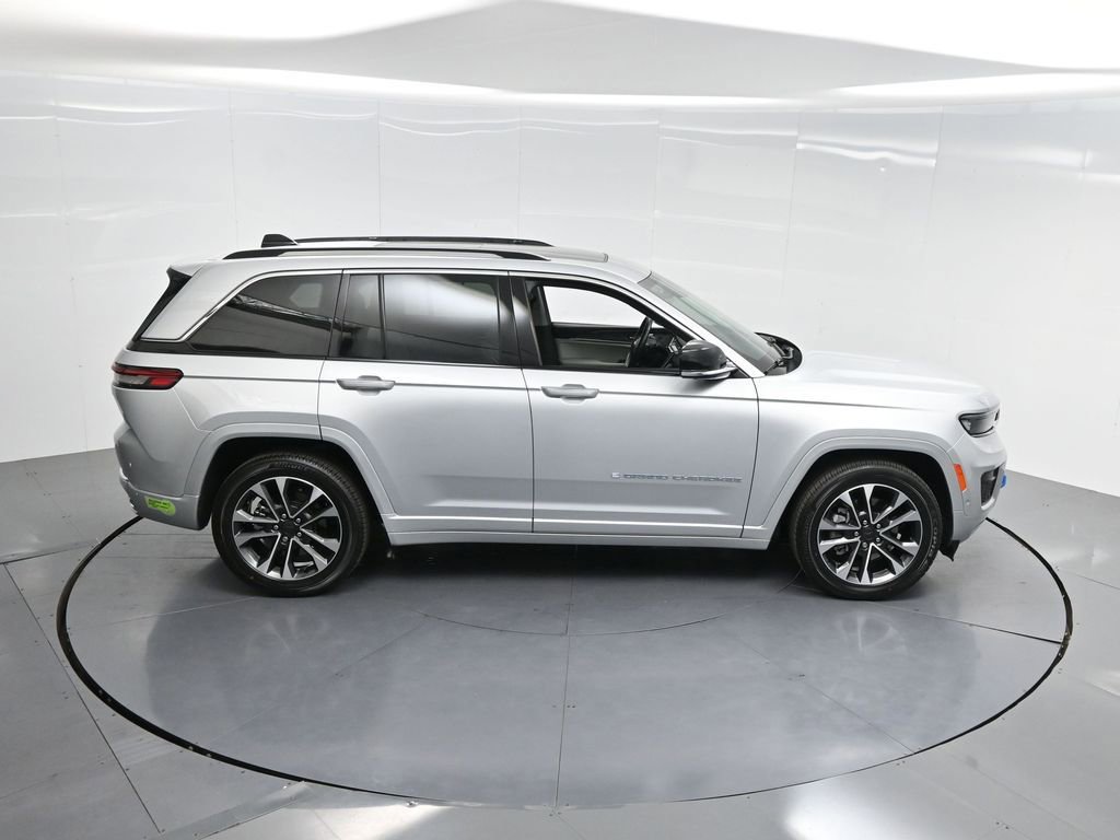 Used 2022 Jeep Grand Cherokee Overland w/ Advanced Protech Group III image 59