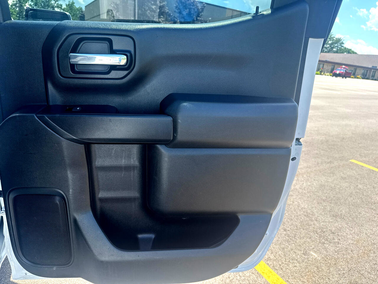 Used 2019 Chevrolet Silverado 1500 LT image 24