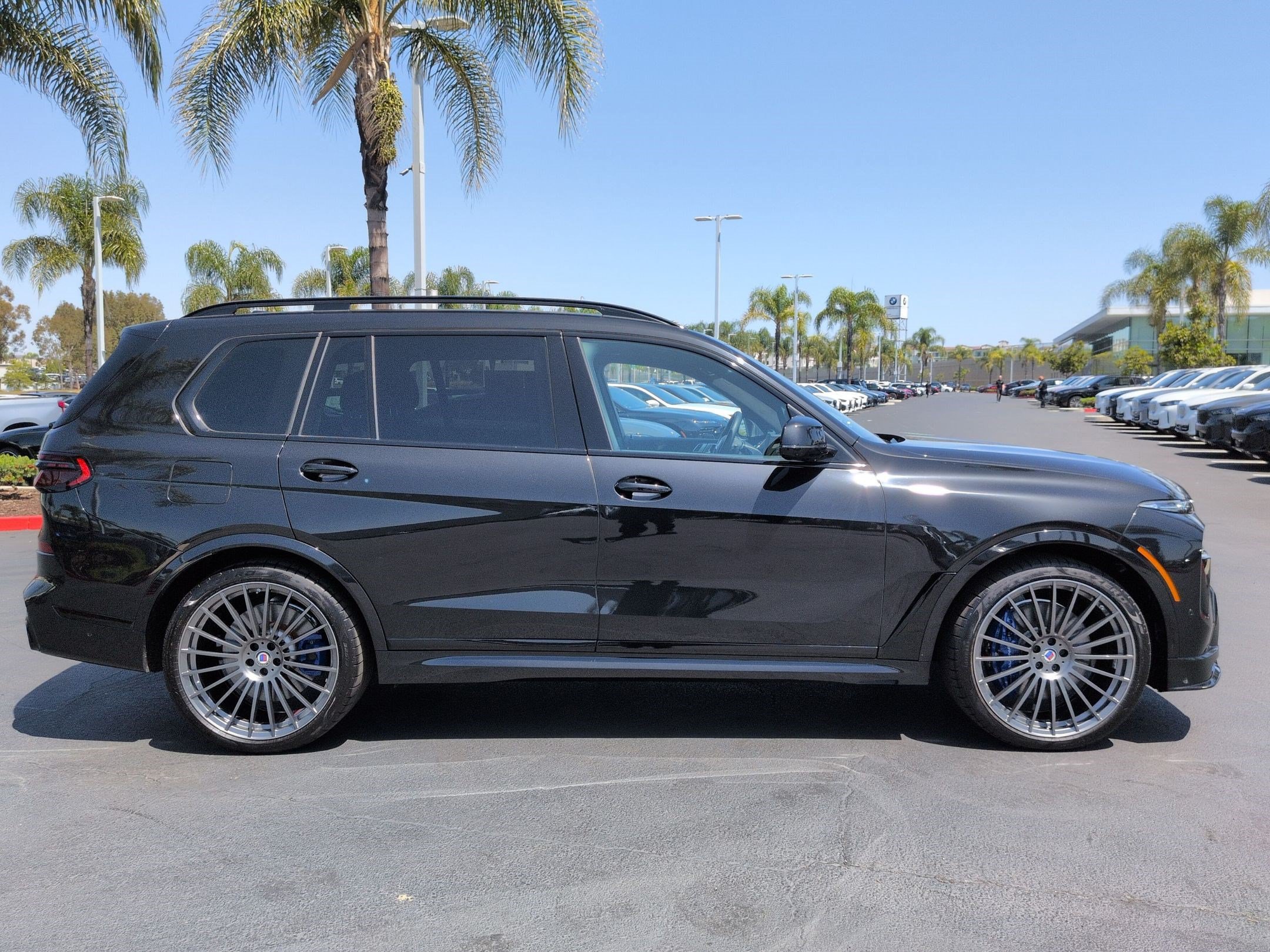 Used 2025 BMW ALPINA XB7 AWD/4WD image 11