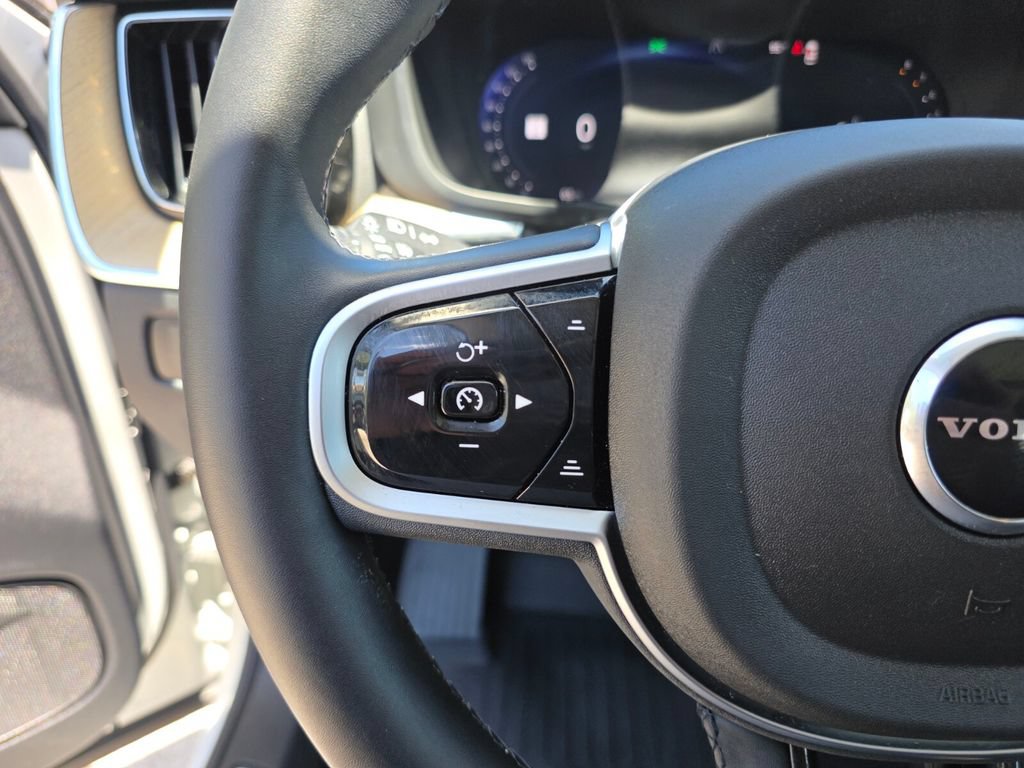 Used 2026 Volvo XC60 B5 Plus w/ Protection Package Premier AWD/4WD image 33