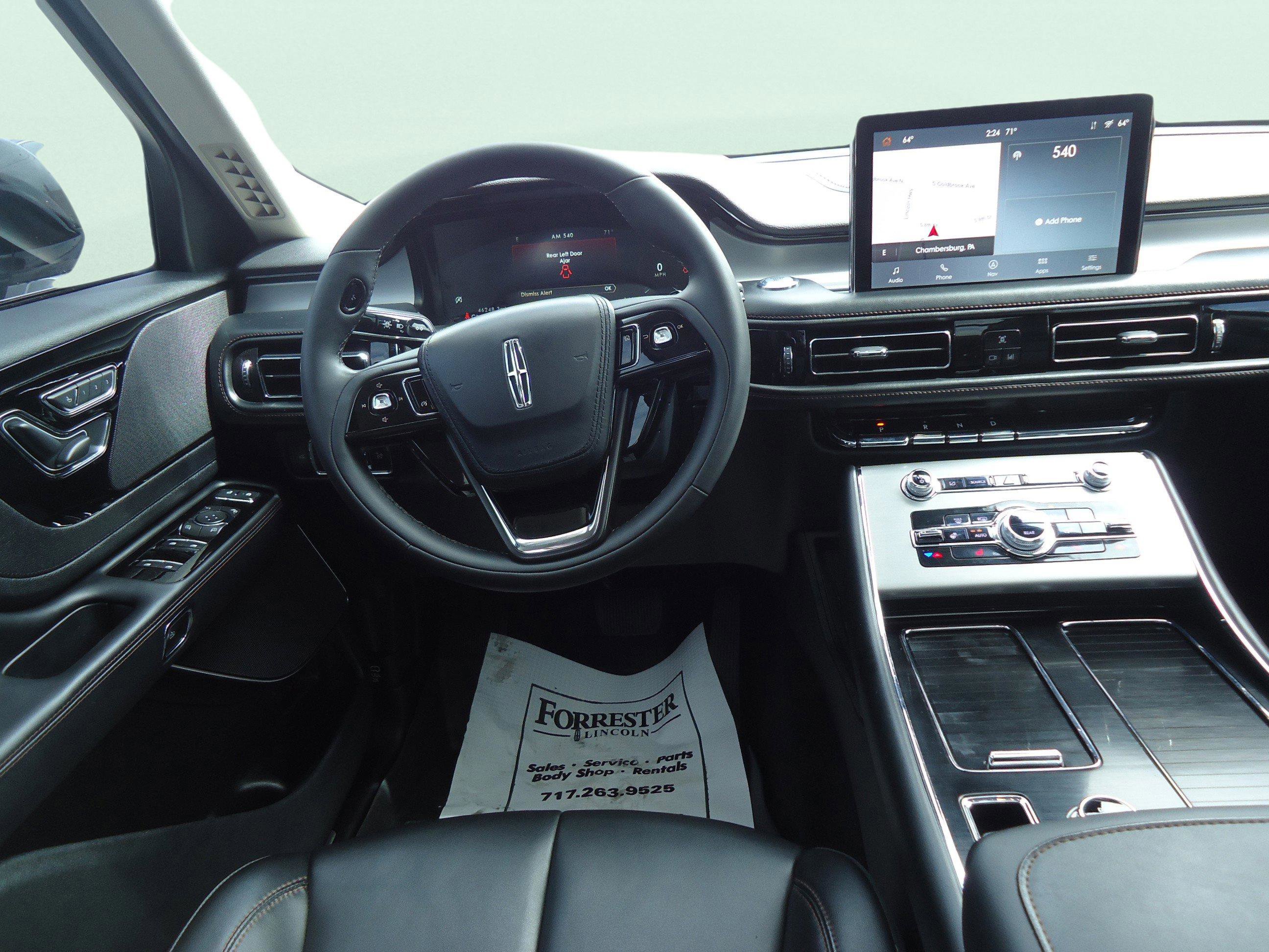 Used 2022 Lincoln Aviator AWD w/ Premium Package image 11