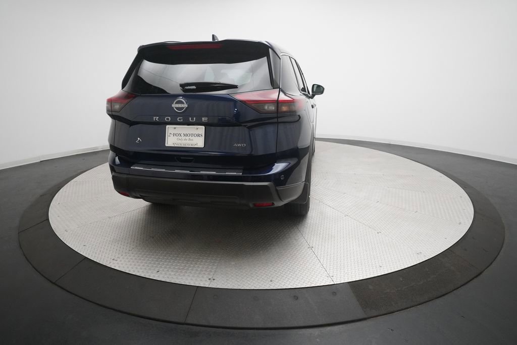 Certified 2026 Nissan Rogue SV image 13