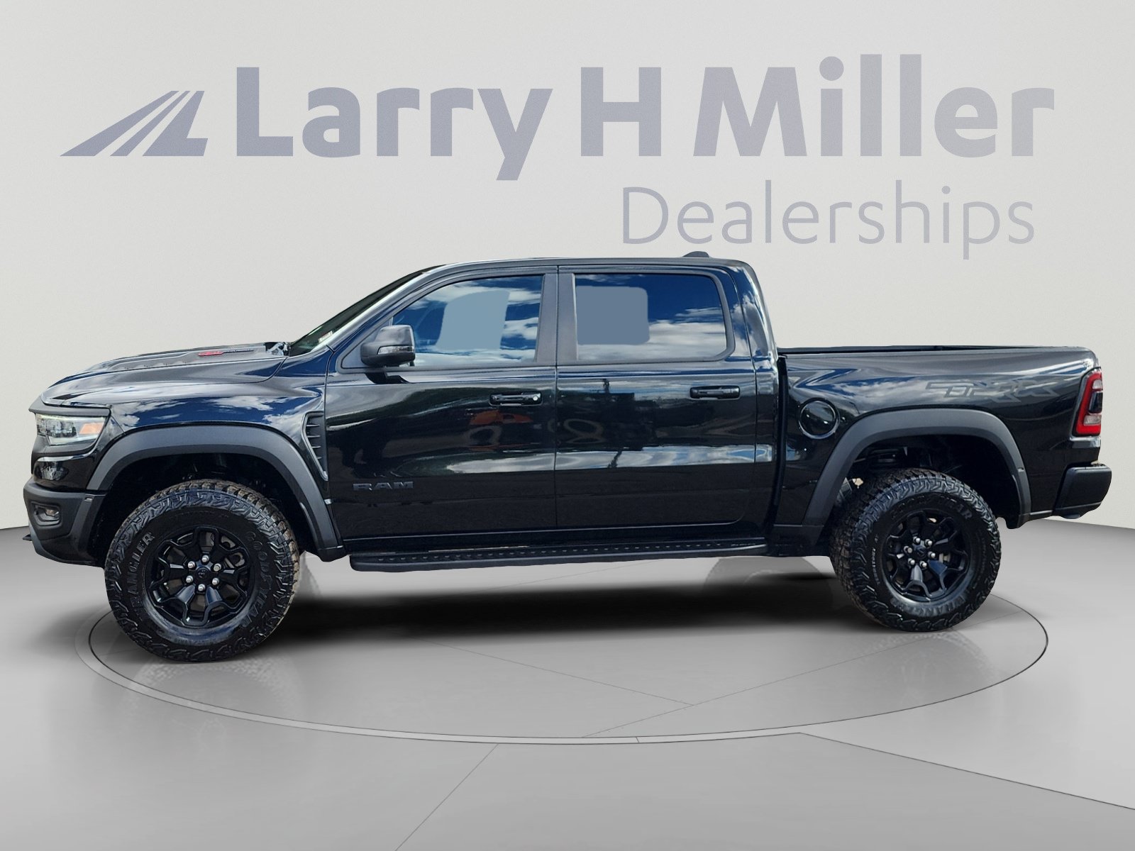 Used 2023 RAM 1500 TRX w/ TRX Level 2 Equipment Group AWD/4WD image 2