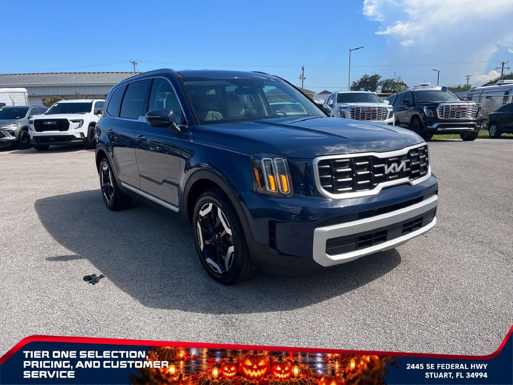 Used 2024 Kia Telluride S FWD image 3