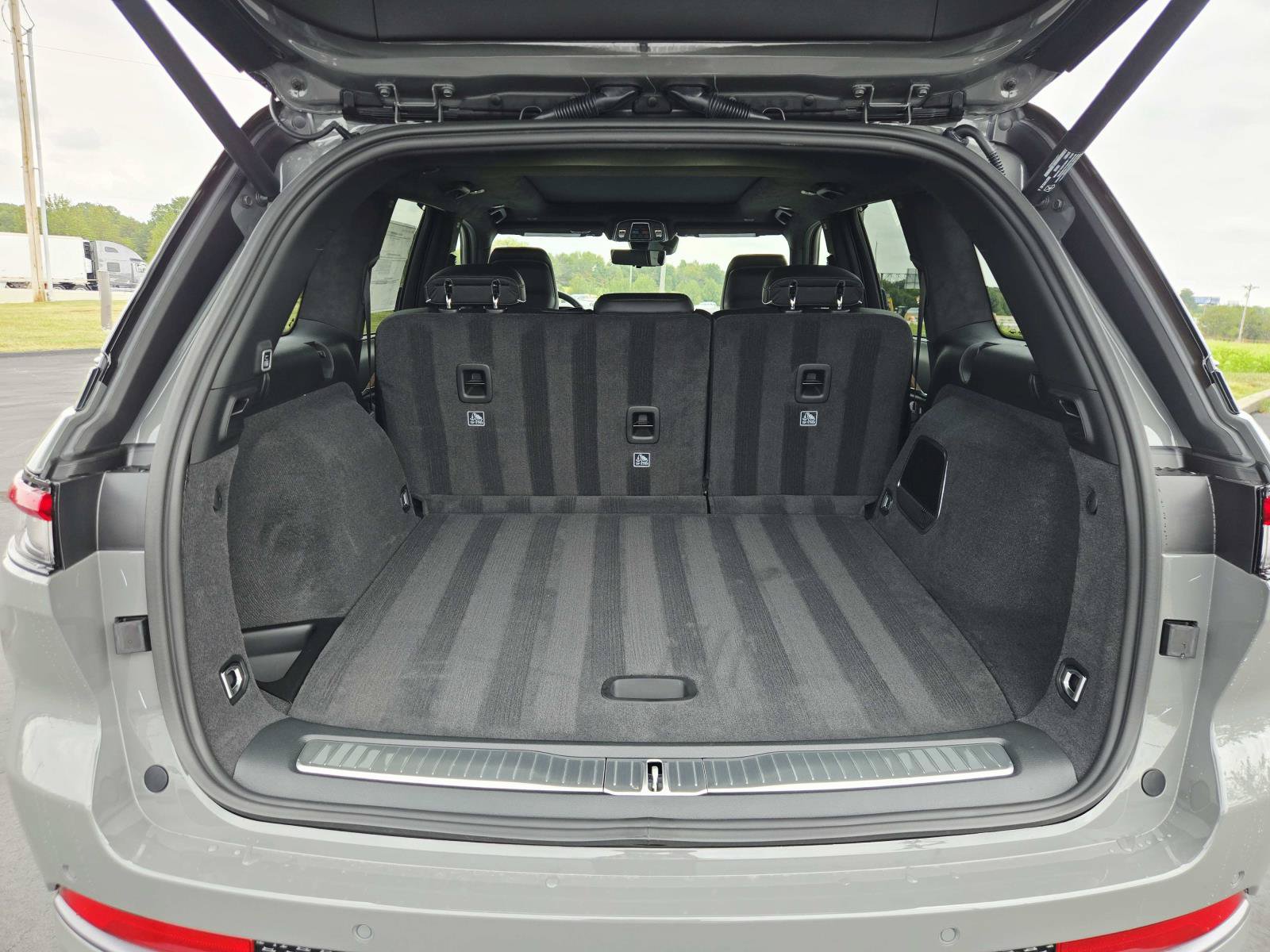 New 2027 Jeep Grand Cherokee Summit AWD/4WD image 15