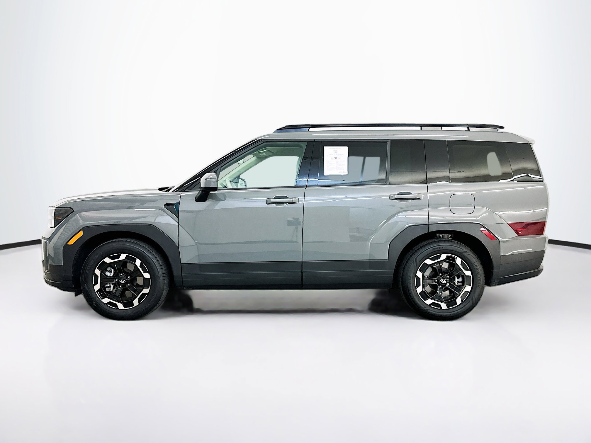 Used 2026 Hyundai Santa Fe SEL image 4