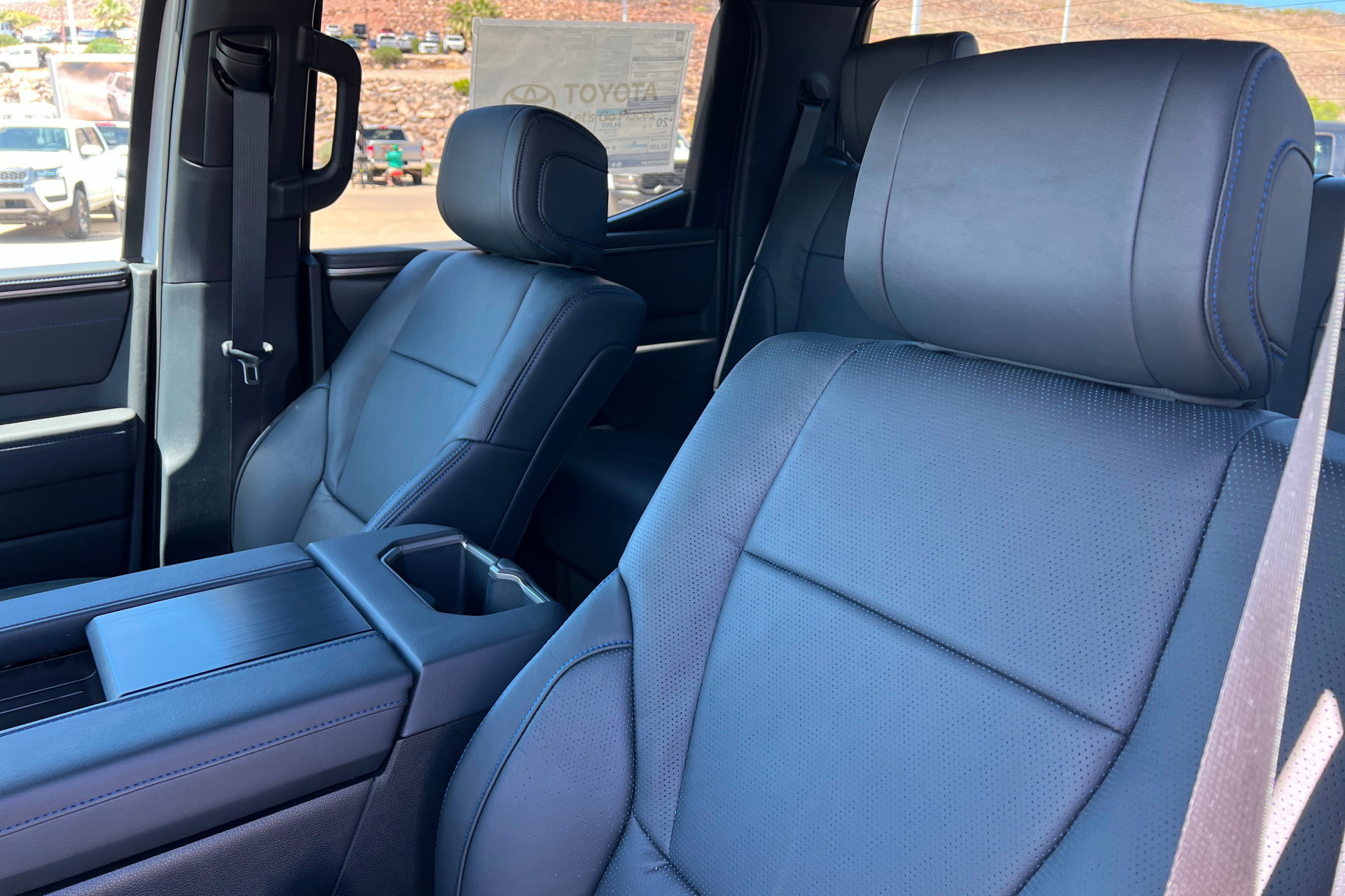 New 2026 Toyota Tundra Platinum w/ Tow Tech Package AWD/4WD image 16