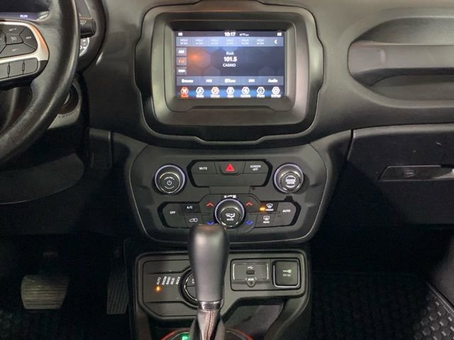 Used 2018 Jeep Renegade Trailhawk image 12