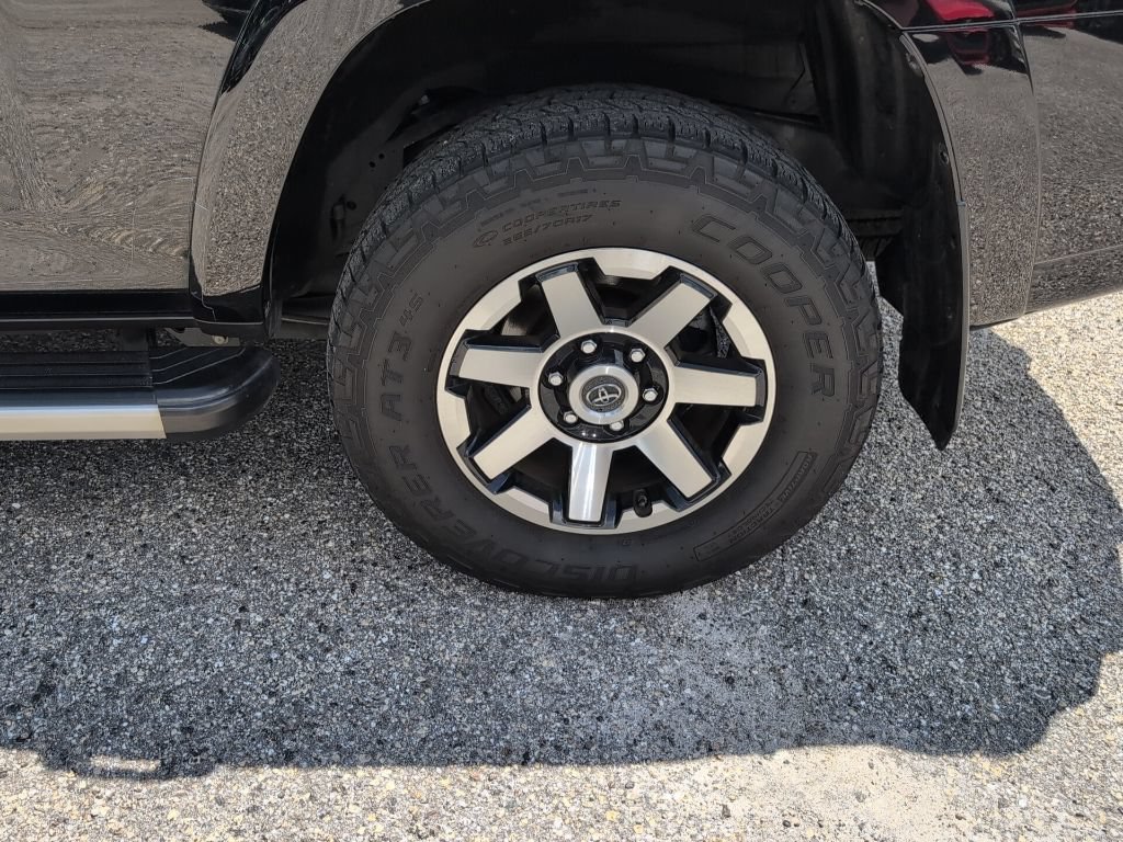 Used 2019 Toyota 4Runner TRD Off-Road Premium AWD/4WD image 14