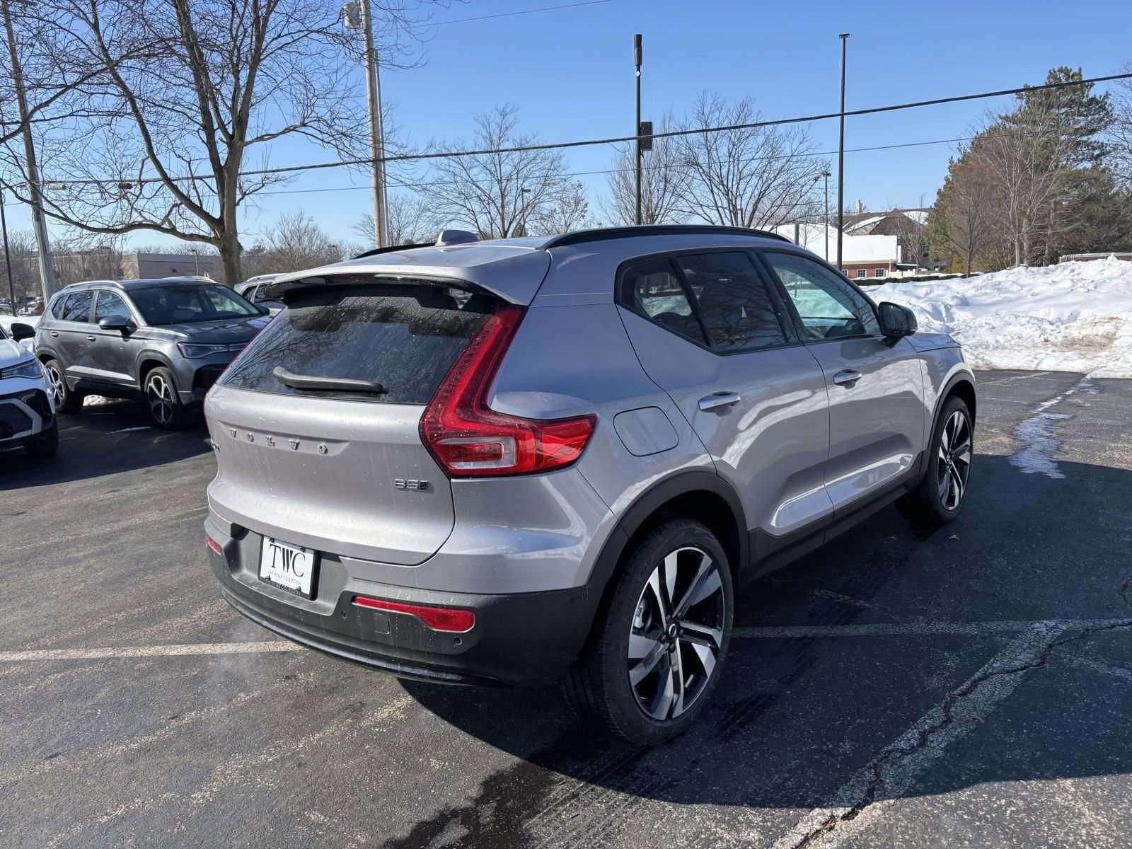 New 2026 Volvo XC40 B5 Ultra w/ Protection Package Premier AWD/4WD image 7