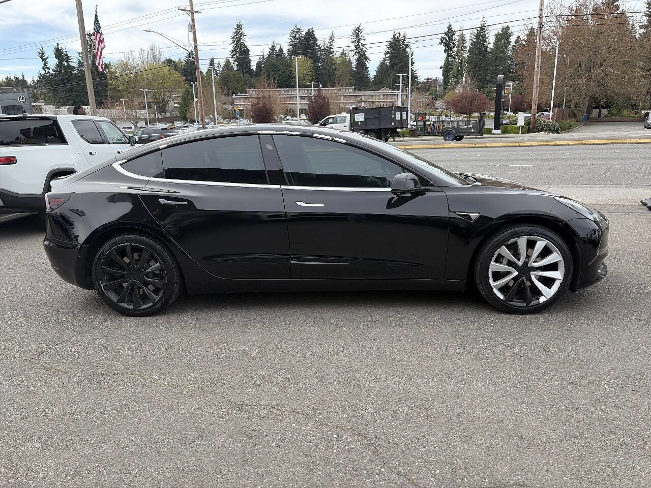 Used 2018 Tesla Model 3 Long Range RWD image 9