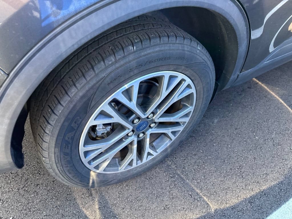 Used 2020 Ford Escape SEL FWD image 25