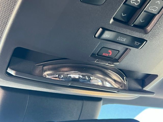 Used 2023 Toyota Sienna XSE image 39