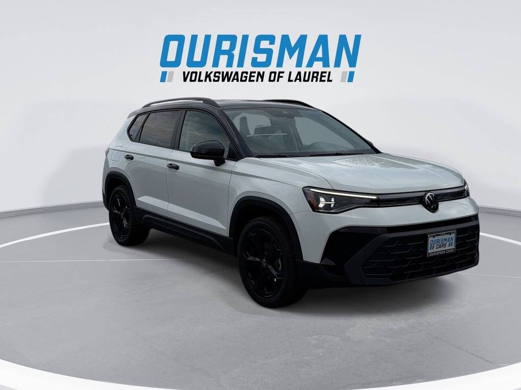 New 2026 Volkswagen Taos SE AWD/4WD image 2