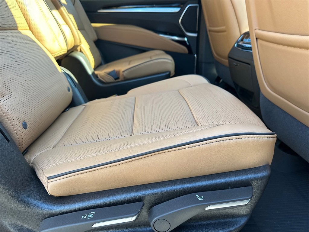 New 2026 Cadillac Escalade ESV Luxury w/ Touring Package image 15