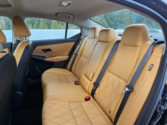 Used 2025 Nissan Sentra SV w/ SV Premium Package image 18