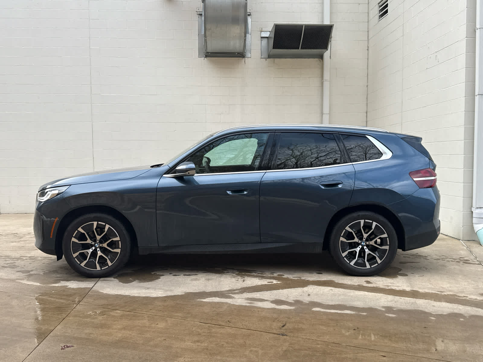 Used 2025 BMW X3 xDrive30i AWD/4WD image 5