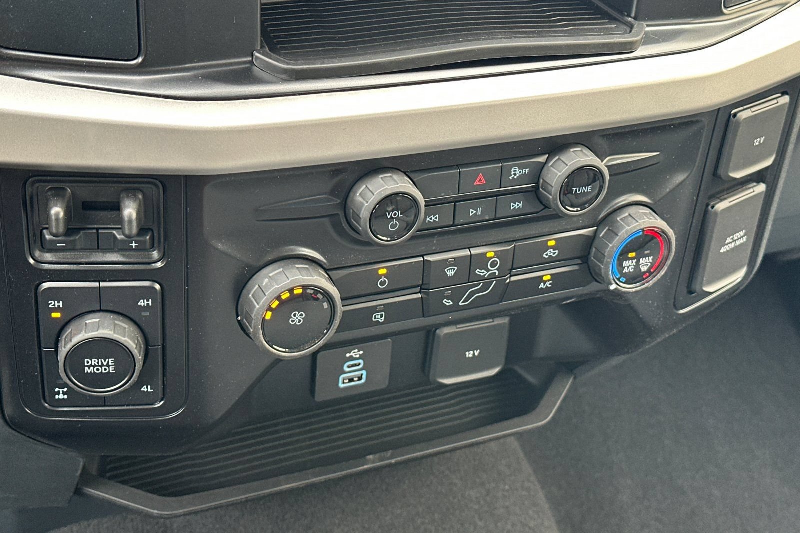 New 2026 Ford F250 XL w/ STX Appearance Package AWD/4WD image 19