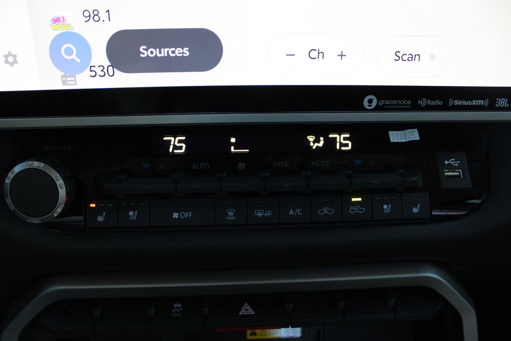 Used 2022 Toyota Tundra Limited image 19