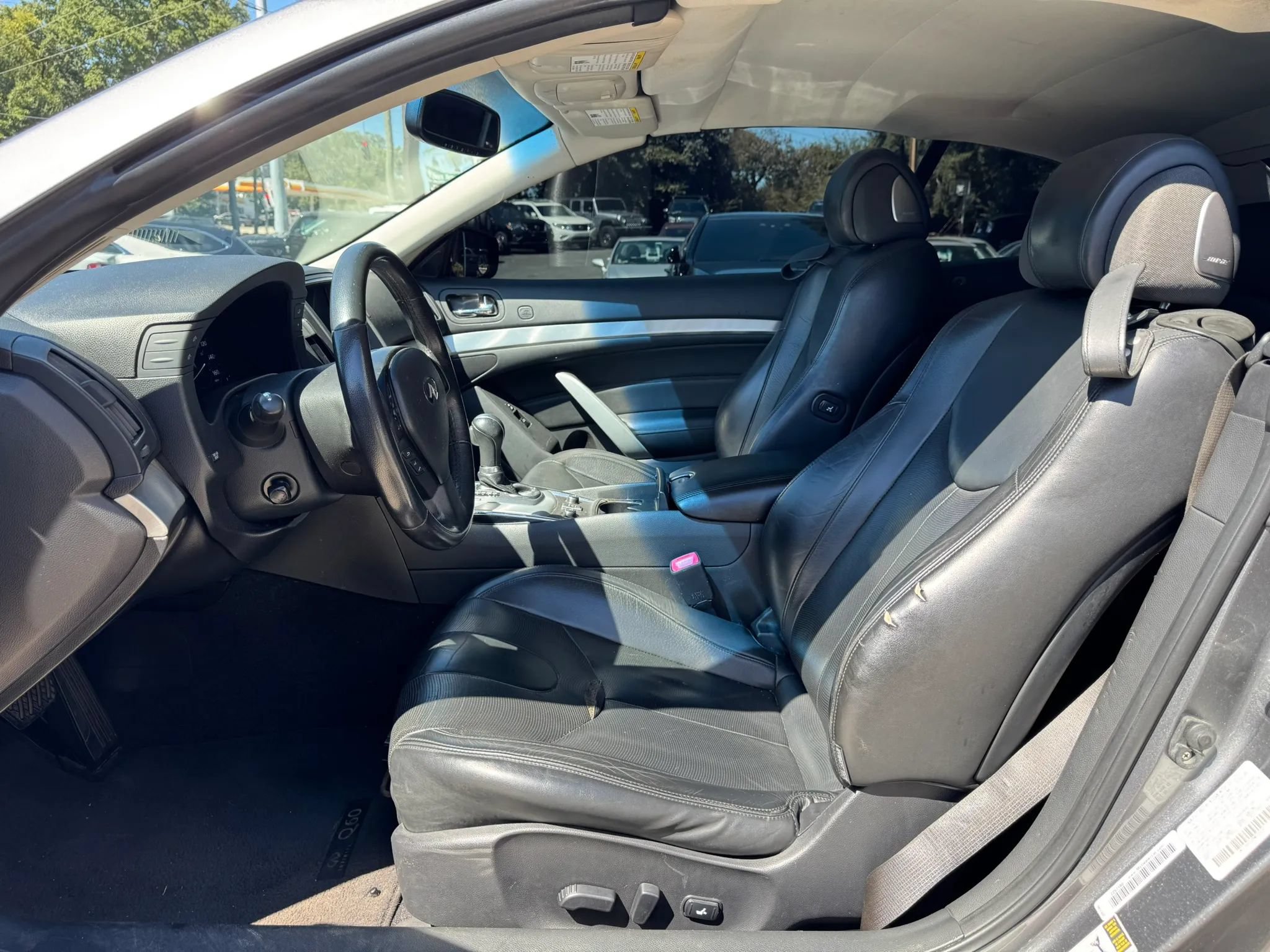 Used 2015 INFINITI Q60 Convertible w/ Premium Package RWD image 10