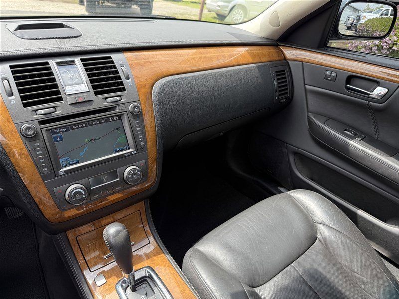 Used 2010 Cadillac DTS Platinum FWD image 9