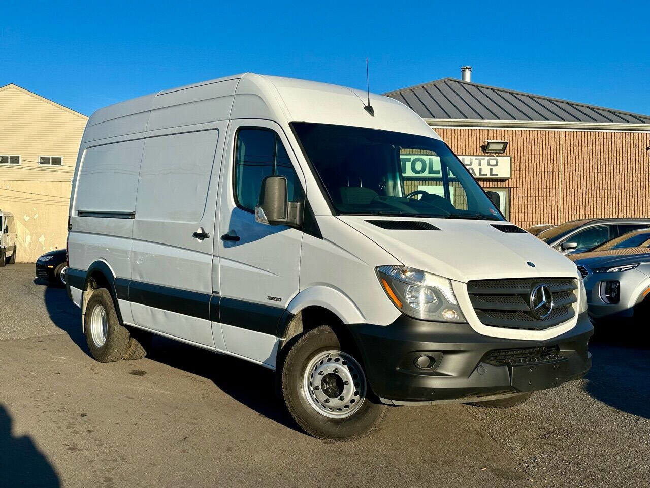 Used 2015 Mercedes-Benz Sprinter 3500 image 25