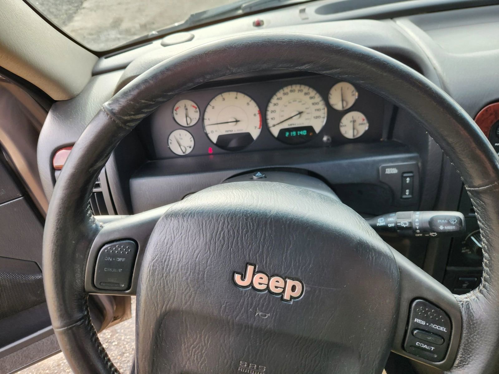 Used 2002 Jeep Grand Cherokee Limited image 14